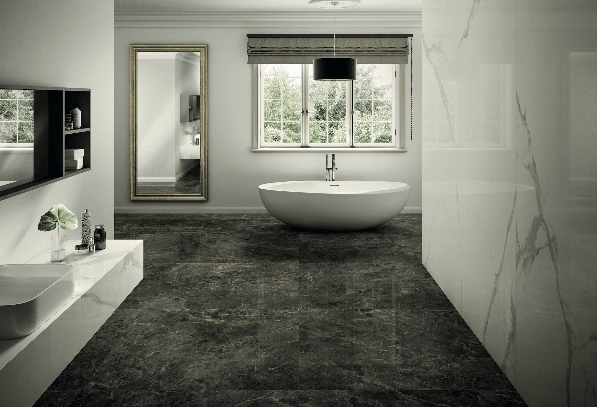 Fliesendorf präsentiert ein Badezimmer aus schwarzem und weißem Marmor an Wand und Decke, einer freistehenden Badewanne und Waschtisch, ebenfalls aus weissem Marmor.