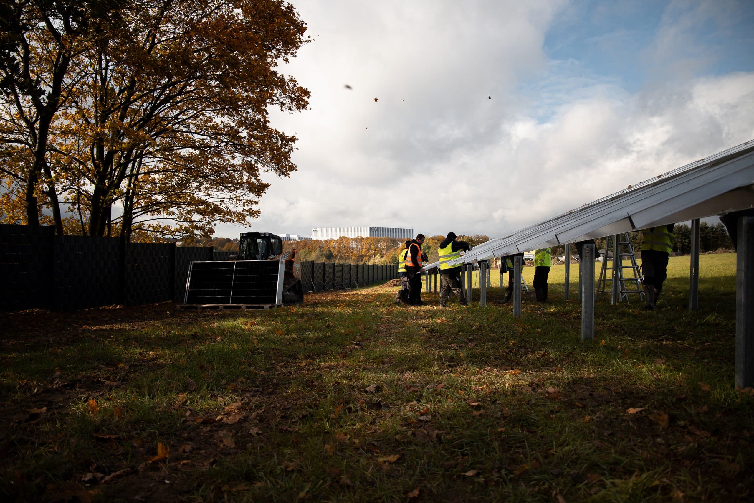 Die 13.794 im Gira Solarpark installierten PV-Module werden pro Jahr rund 9,8 Millionen Kilowatt Strom erzeugen.