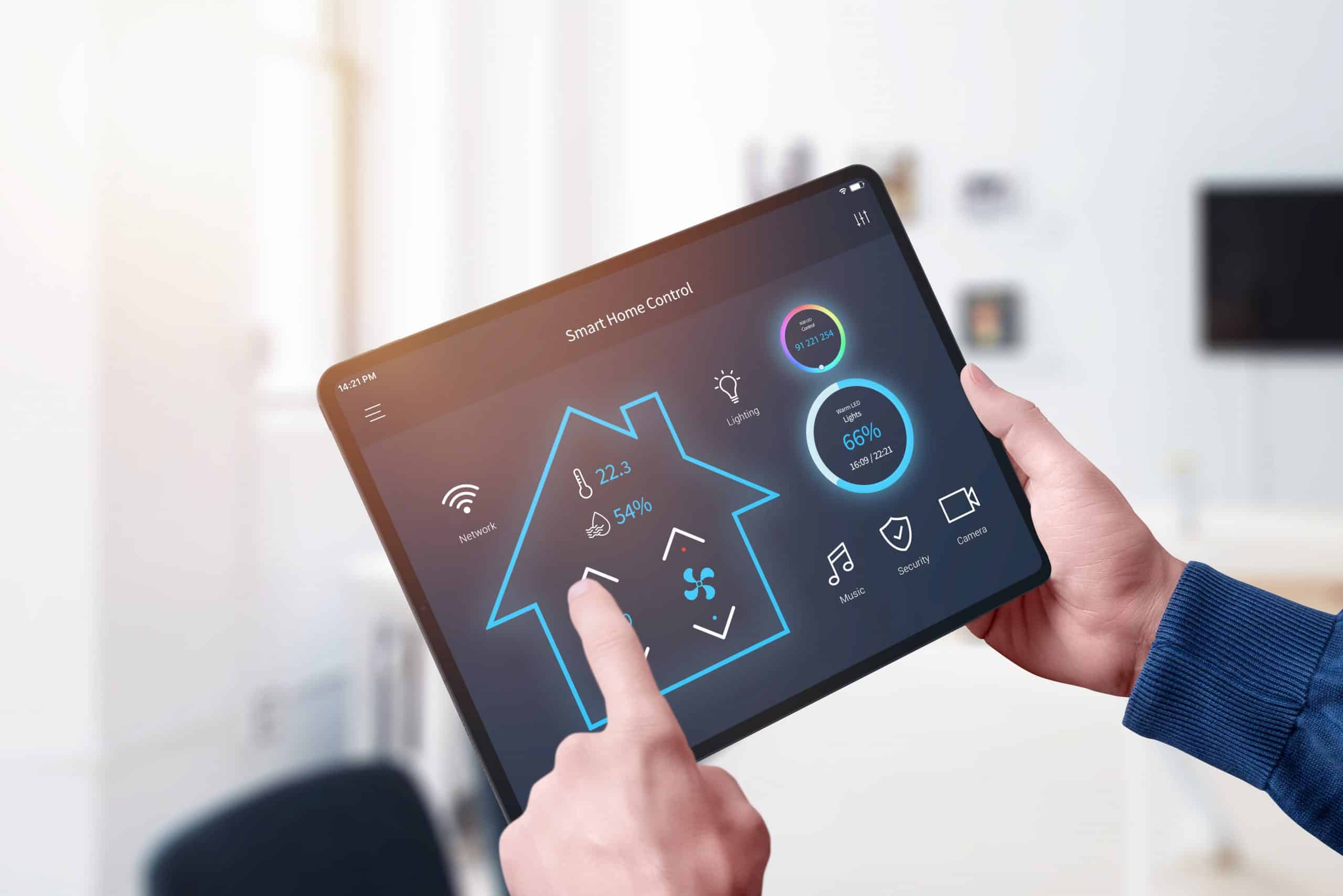 Per Touchscreen steuern Sie Ihr Smart Home von Vogt Elektrotechnik. Regulieren Sie Ihre hochwertigen Lichtinstallationen, die Heizung, Audiosysteme uvm.