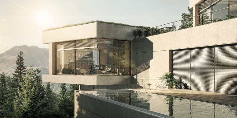 WAREMA zeigt ein modernes Haus mit einem verglasten Wintergarten, Jalousien und begrünter Dachterrasse mit einem Infinity Pool mit Terrasse und weissen Stühlen.